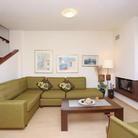 K-home Villa, Your Enchanting Getaway *