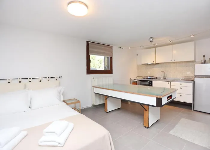 Vilă K-home Villa, Your Enchanting Getaway